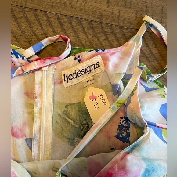 LJC Designs Floral Romper NWT Medium - Picture 2 of 3